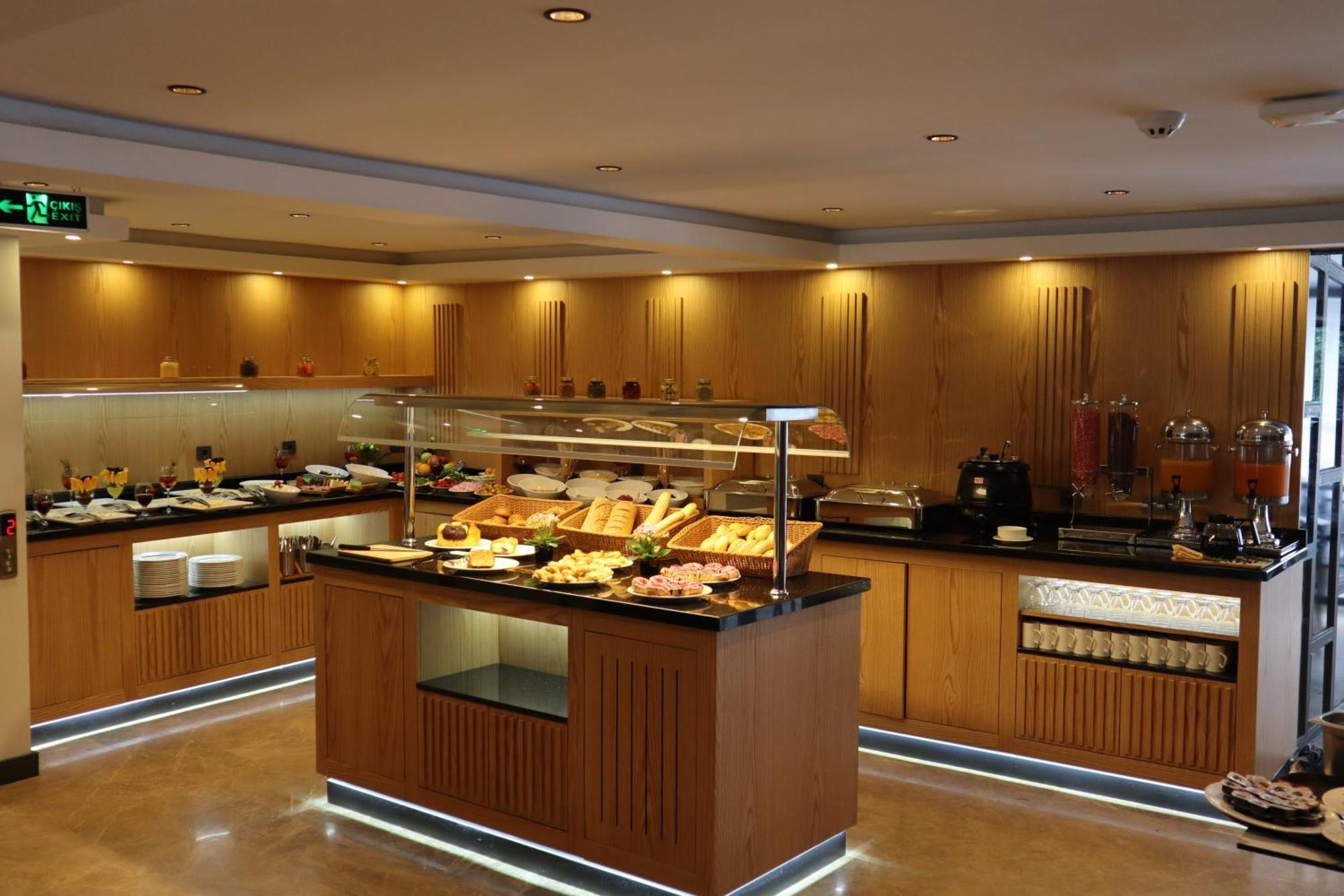 Days Inn By Wyndham Istanbul Arnavutkoy 외부 사진