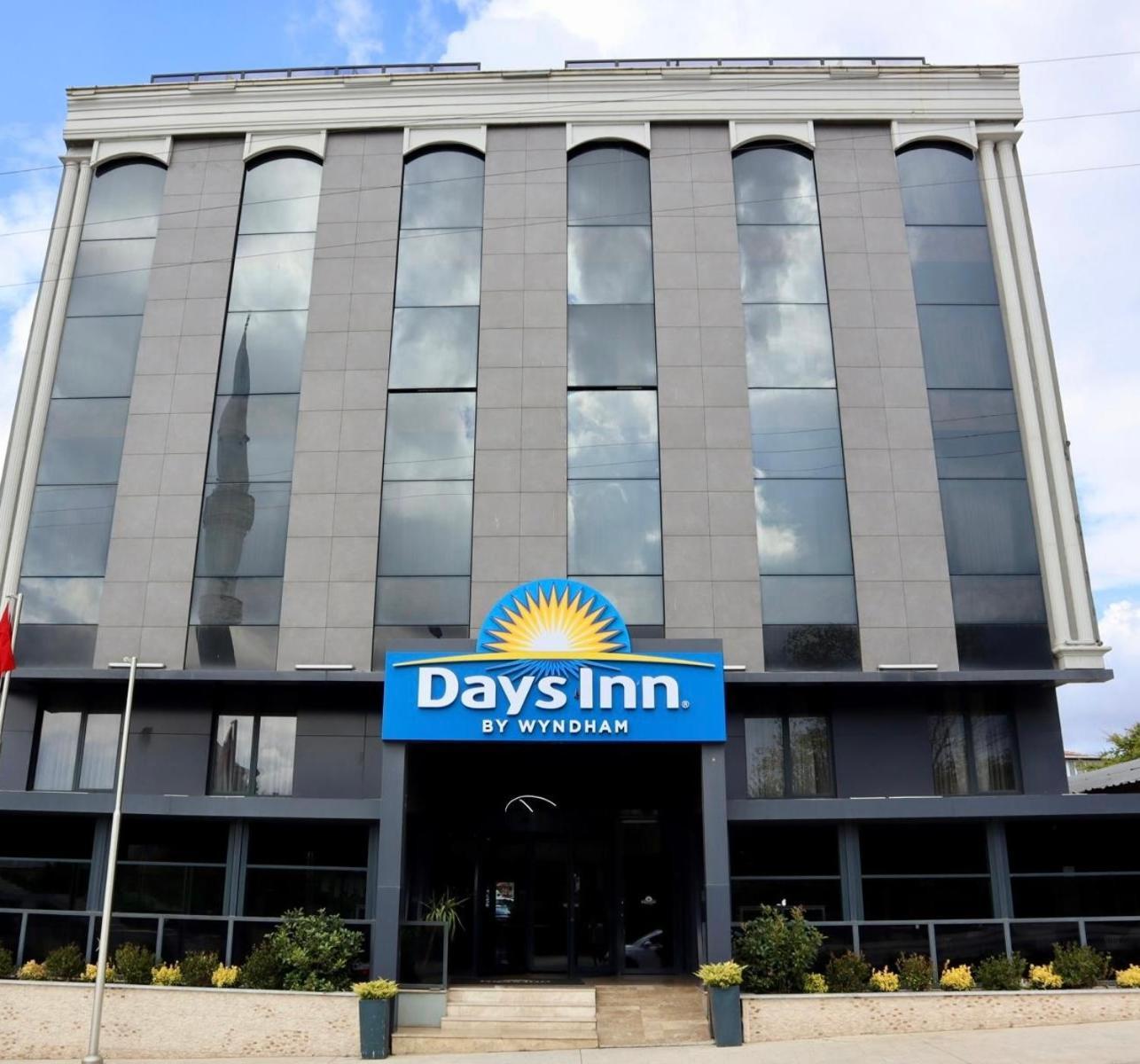 Days Inn By Wyndham Istanbul Arnavutkoy 외부 사진